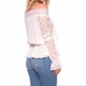 Kittenish Off shoulder Top